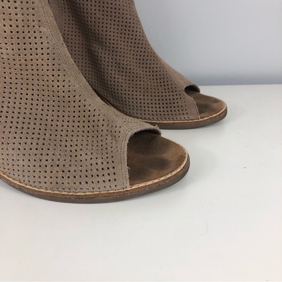 TOMS MAJORACA tan suede leather peep toe ankle boot - Picture 3 of 10